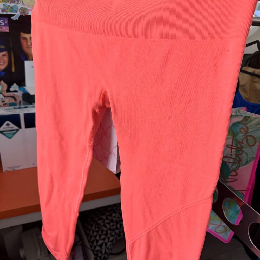 Lululemon Women's Orange and Pink Leggings